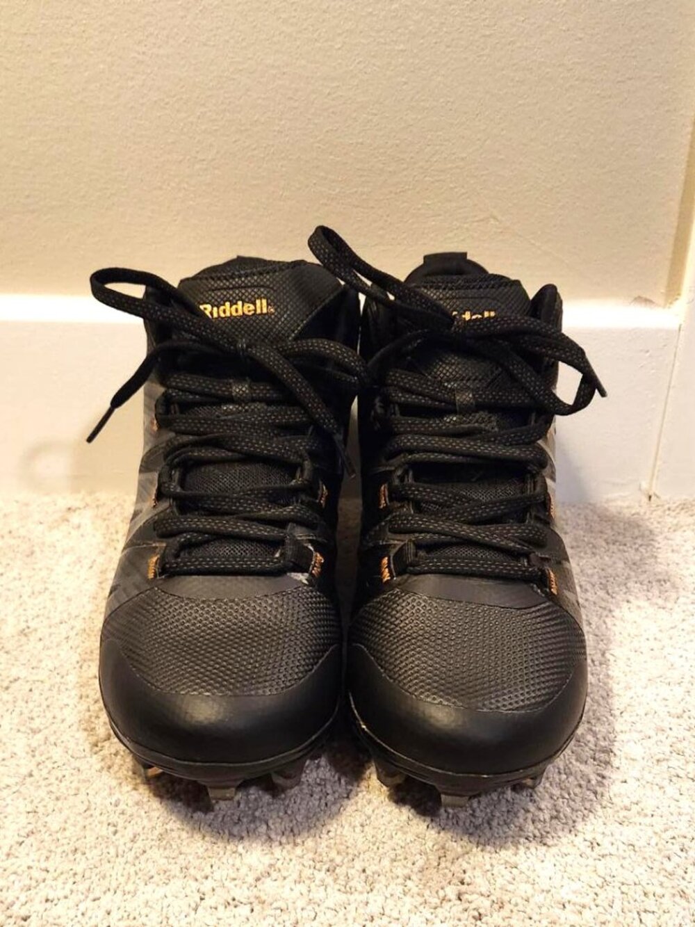 Riddell Men's “Accelerator” Football Cleats
